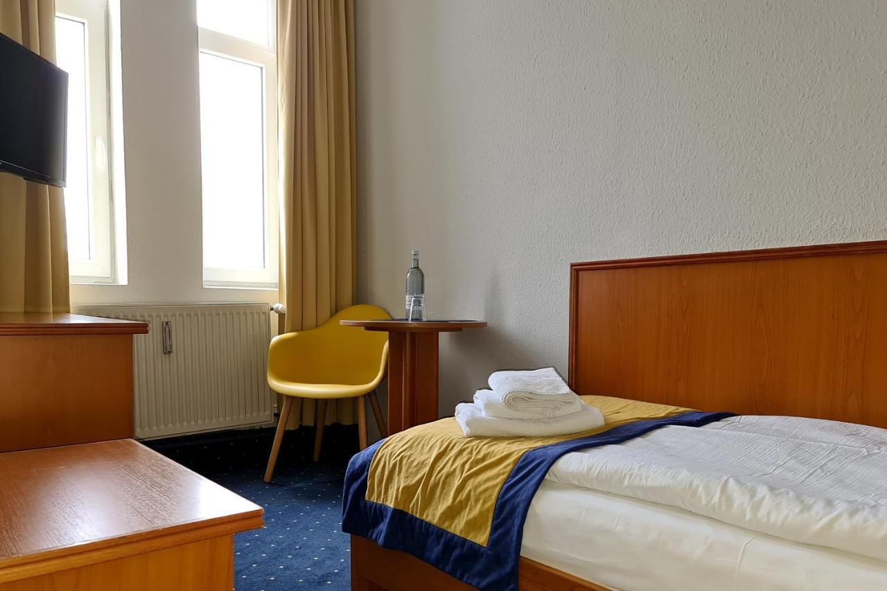 Hotel Zur Traube Kuehlungsborn Exterior photo